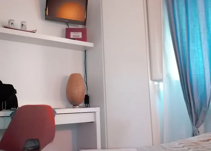 Leonardo's Bed & Breakfast 3*