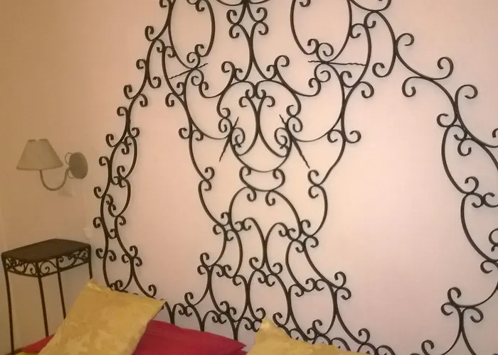 Leonardo's Bed & Breakfast 3*